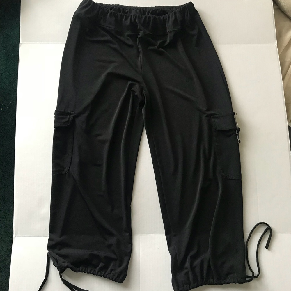 2 Petite Cropped Pants